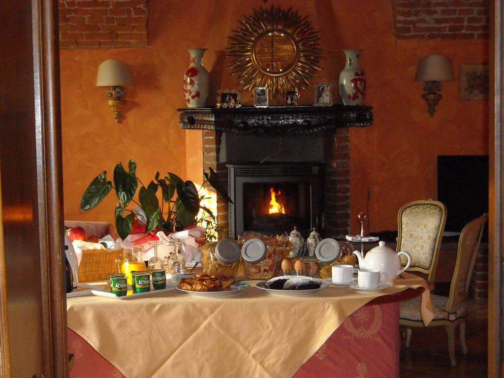 Torre Dei Frati Bed & Breakfast ฟอสซาโน ภายนอก รูปภาพ